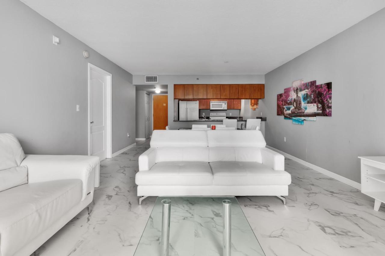 The Club At Brickell Bay Luxury Suites Miami Luaran gambar