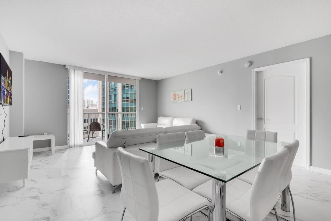 The Club At Brickell Bay Luxury Suites Miami Luaran gambar