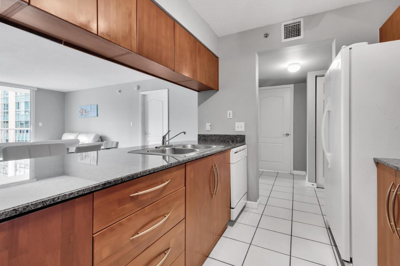 The Club At Brickell Bay Luxury Suites Miami Luaran gambar