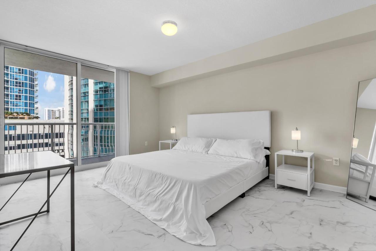 The Club At Brickell Bay Luxury Suites Miami Luaran gambar